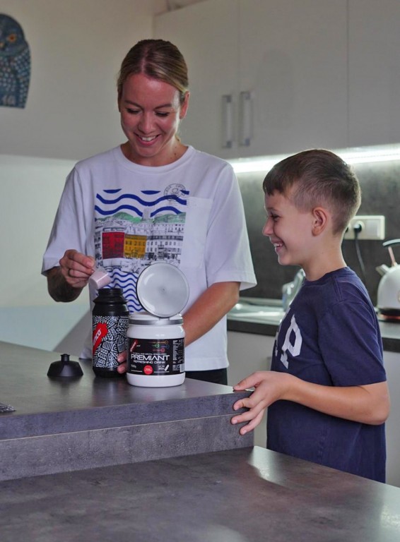 Povzbuzující nápoj pro děti   PREMIANT DRINK 700g   Fantasy fruit č.2