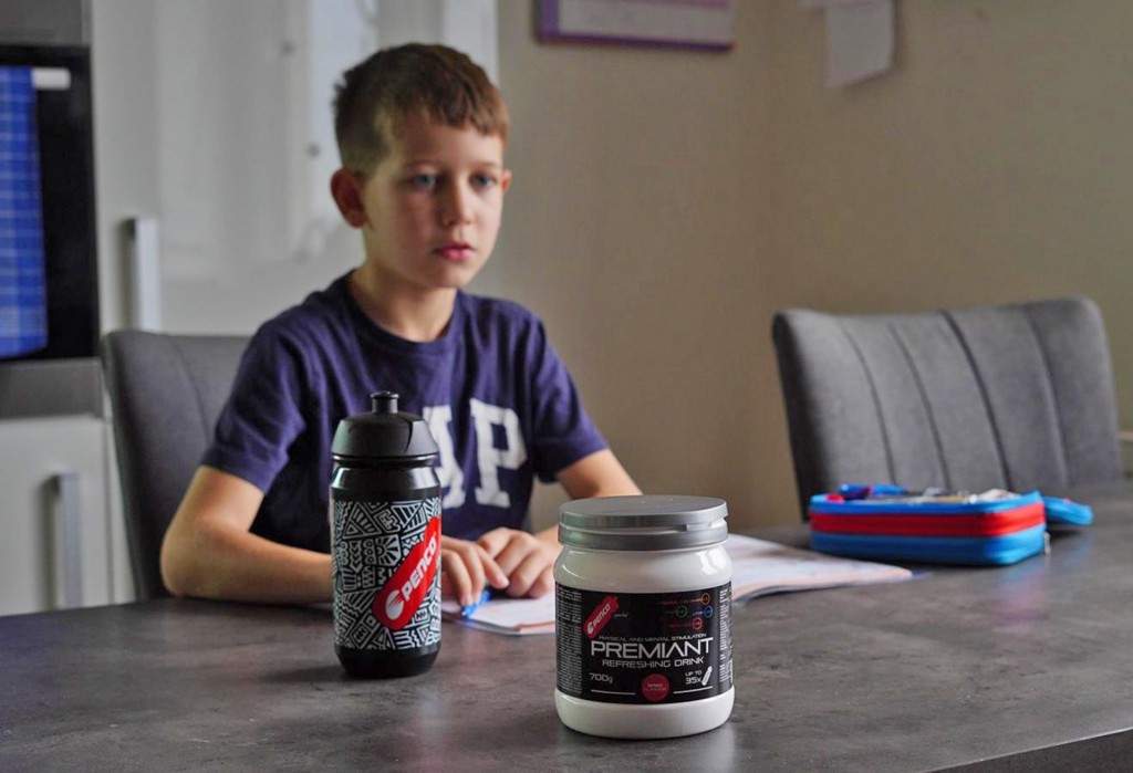 Povzbuzující nápoj pro děti   PREMIANT DRINK 700g   Fantasy fruit č.3